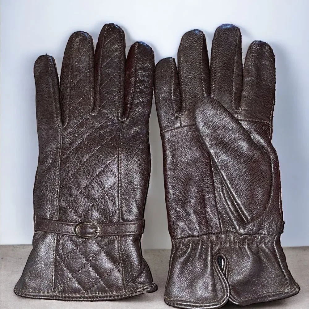 Vintage - Ladies Chocolate Brown Leather Gloves l Gold Hardware Buckle l Lined